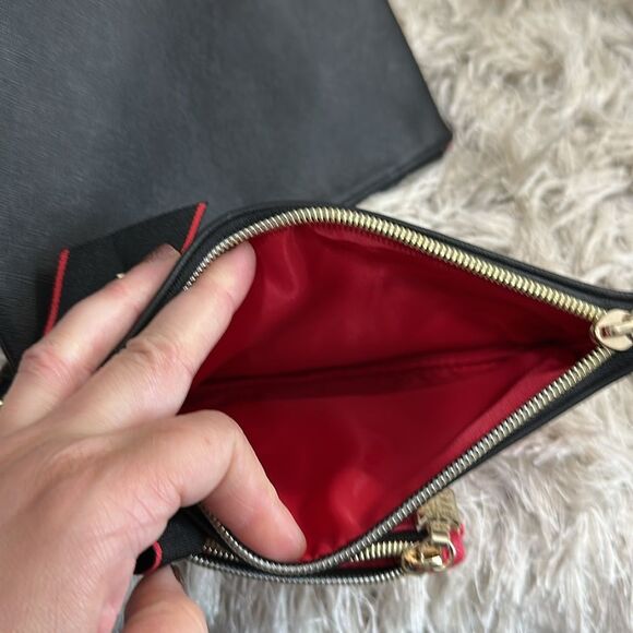 Victoria’s Secret Valentines Day Heart 
Cosmetic Bag Trio Makeup Travel Bags - Picture 14 of 16